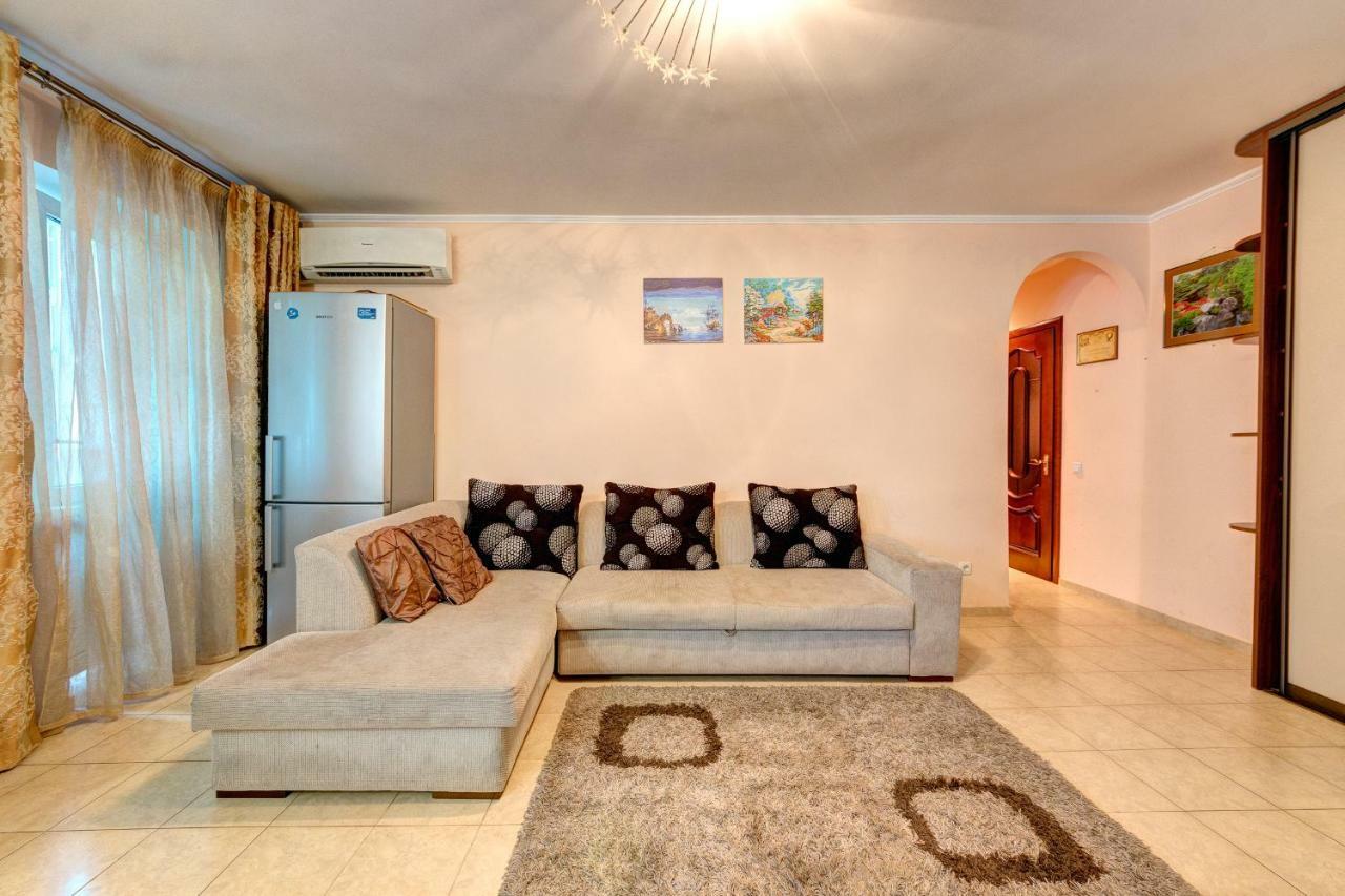 Apartments Near The Nsc Olympic Kiev Exterior foto